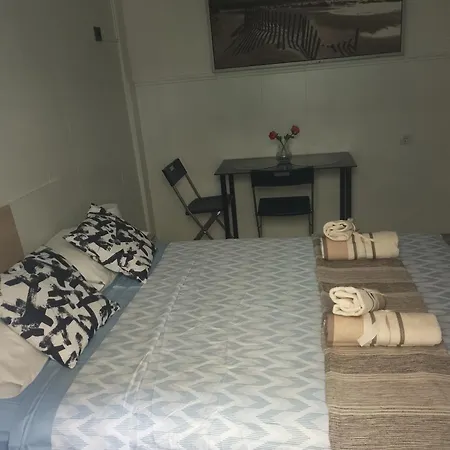 Center Homestay *